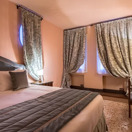 Nani Mocenigo Palace Velence
