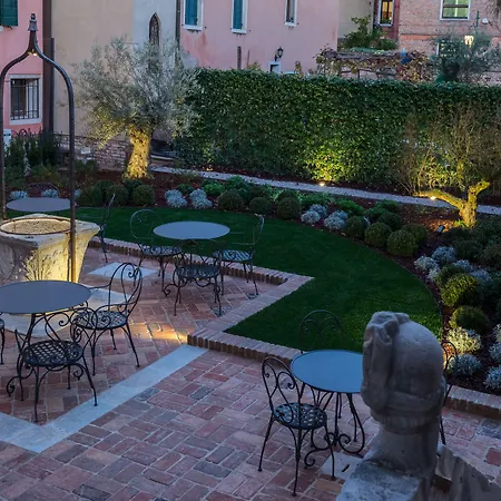 Hotel Nani Mocenigo Palace 5*