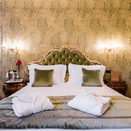 Nani Mocenigo Palace 5* ונציה