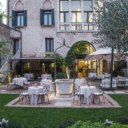 Hotel Nani Mocenigo Palace