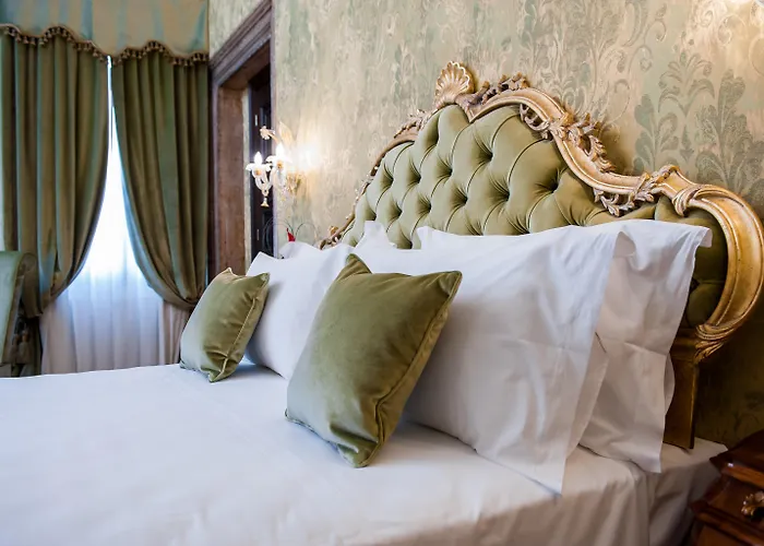 Nani Mocenigo Palace