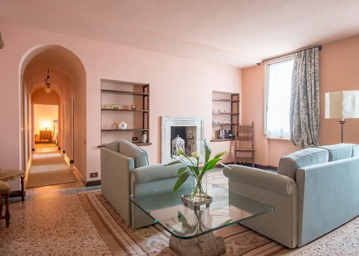 Nani Mocenigo Palace Venedik