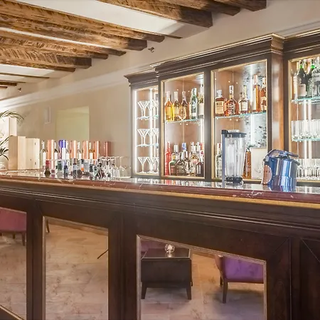 纳尼莫切尼戈宫酒店 5*