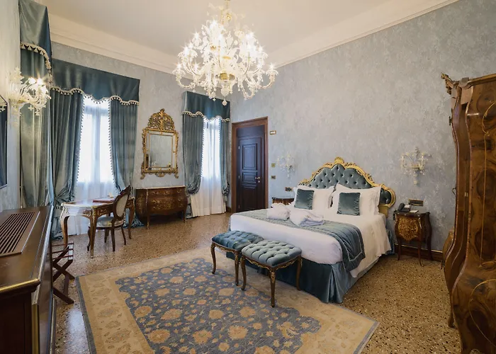 Hotel Nani Mocenigo Palace 5*